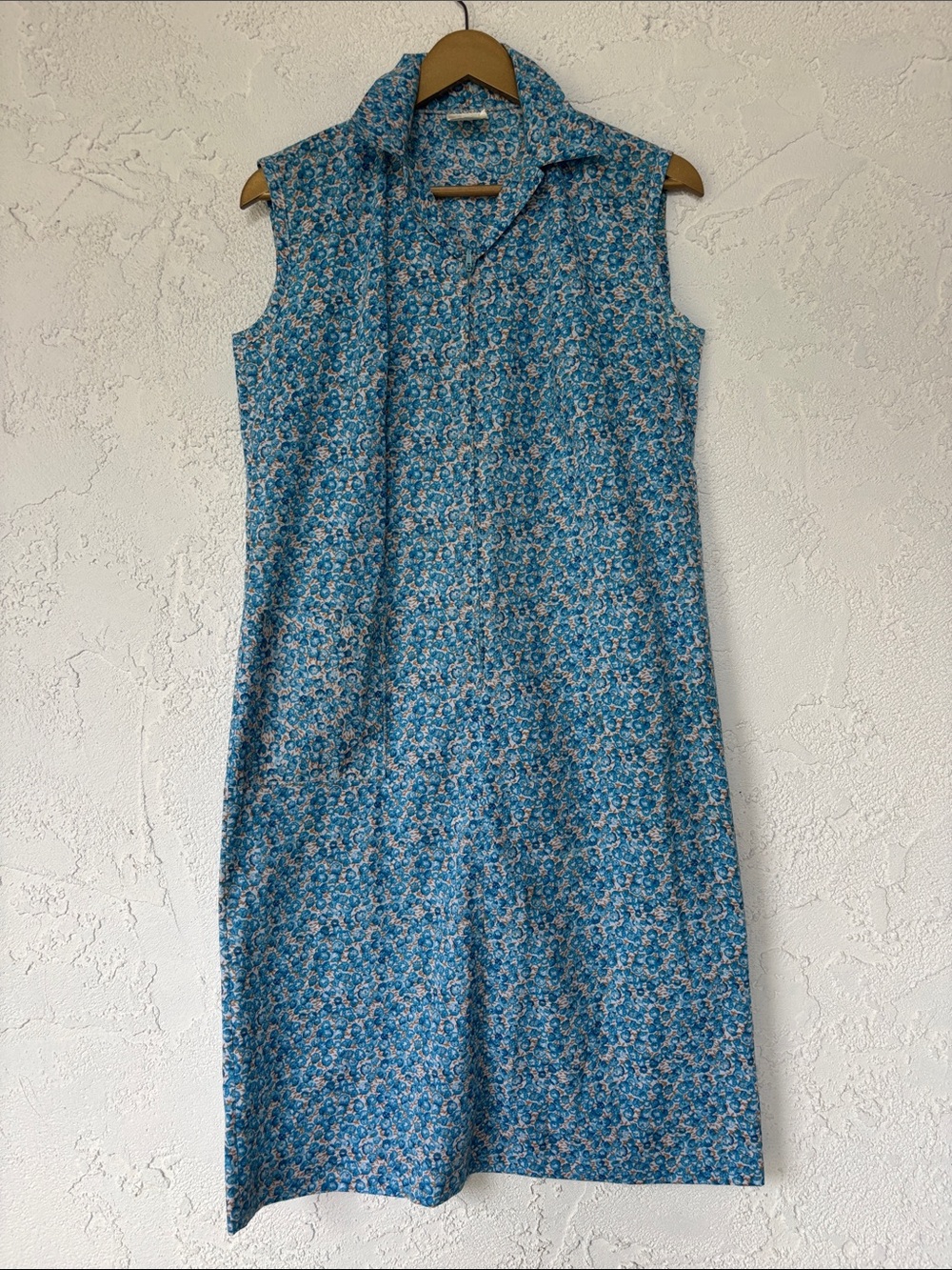 Sleeveless Blue Floral Shift Dress